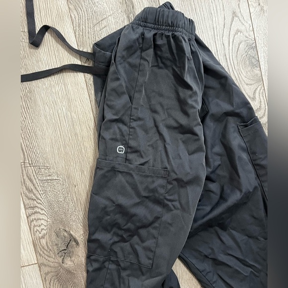 Wonderwink women’s gray Jogger scrub pants. Size small, petite - Picture 5 of 5